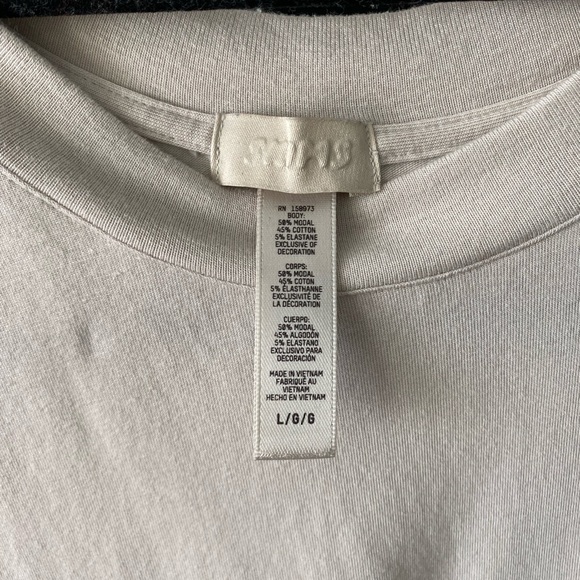 SKIMS Short Sleeve Tee in Light Taupe - Picture 3 of 4